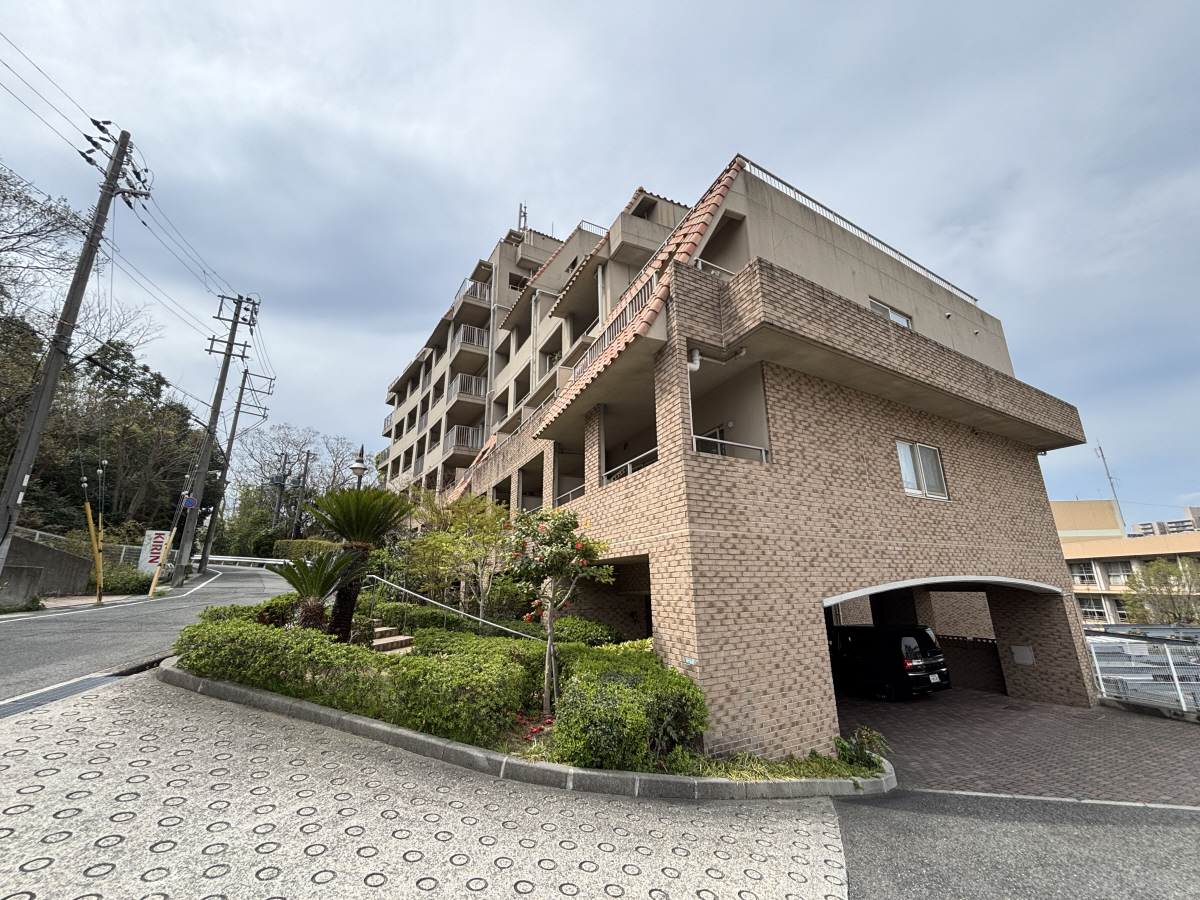 物件番号:1076732851 24ｈフロントに管理人常駐　棟内に無料大浴場・ラウンジ・フリールーム有り