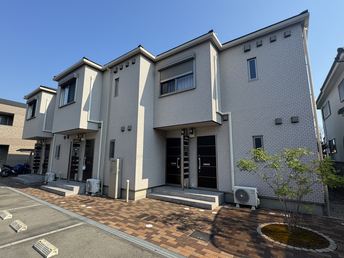 物件番号:1076730767 収納たっぷり　一坪風呂でゆったり　大手ハウスメーカー施工の築浅ハイツです