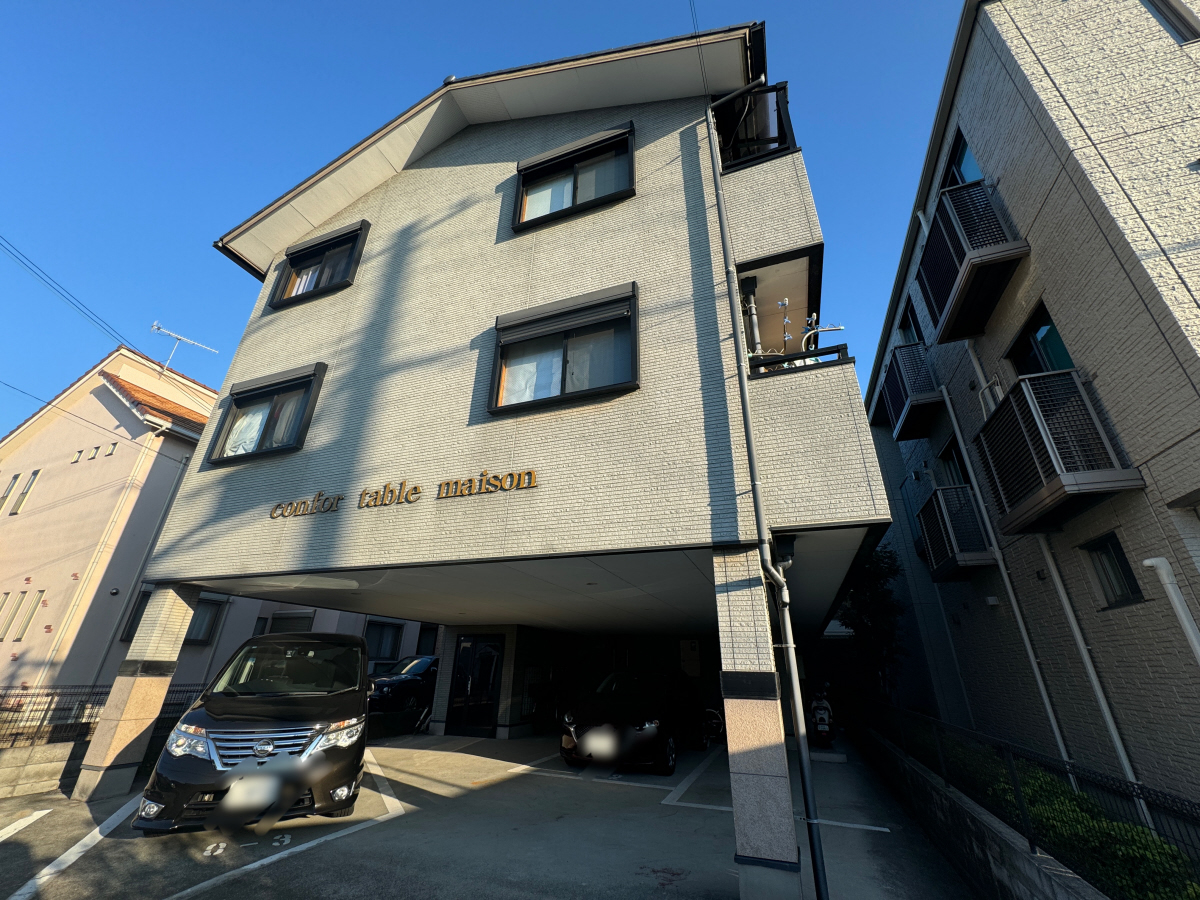 物件番号:1076731109 全戸角部屋　広々バルコニーで日当り良好　広々Ｌ型システムキッチンです