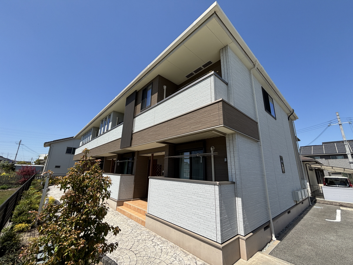 物件番号:1076731433 大手ハウスメーカー施工の築浅ハイツ　インターネット無料　広々1坪風呂です