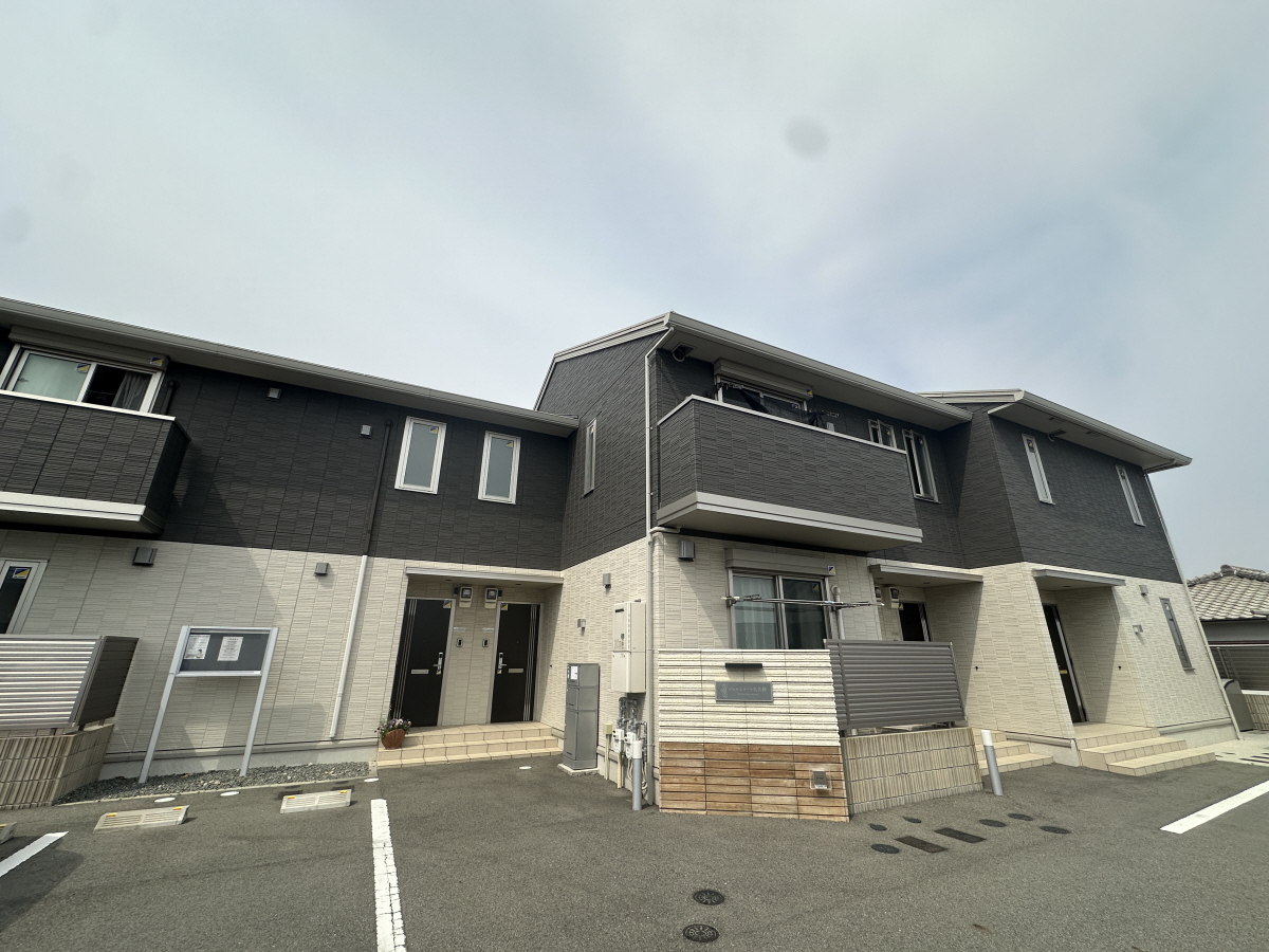 物件番号:1076731987 設備充実の築浅ハイツ 周辺施設充実 インター近くで通勤便利な立地です