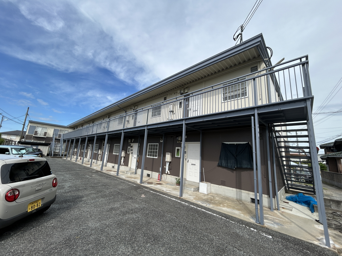 物件番号:1076732770 ペット共生ハイツ！！和室から洋室にリフォーム済み！駐車場1台付でおトク