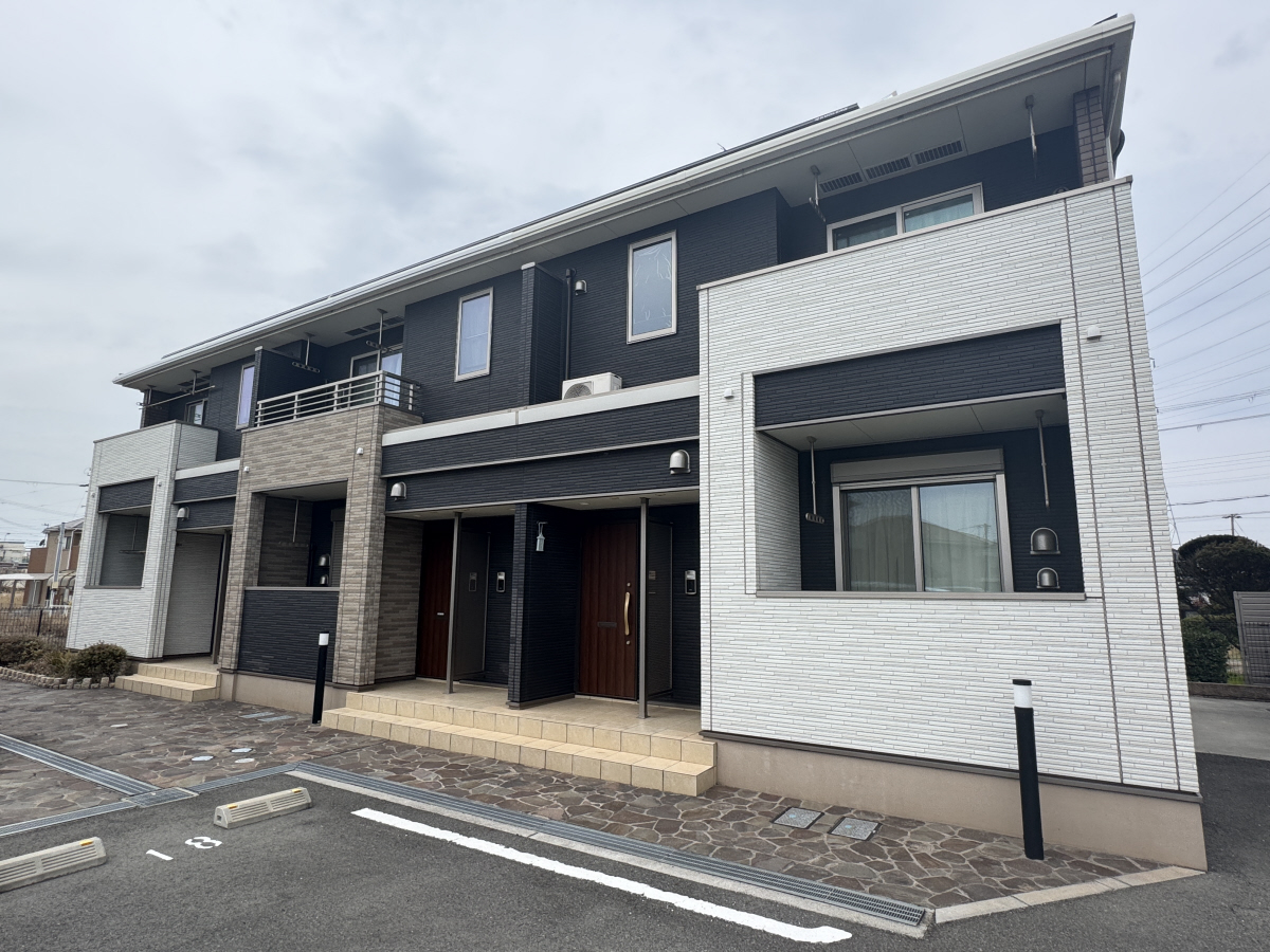 物件番号:1076733055 大手ハウスメーカー施工の築浅ハイツ　設備も充実　インターネット無料です