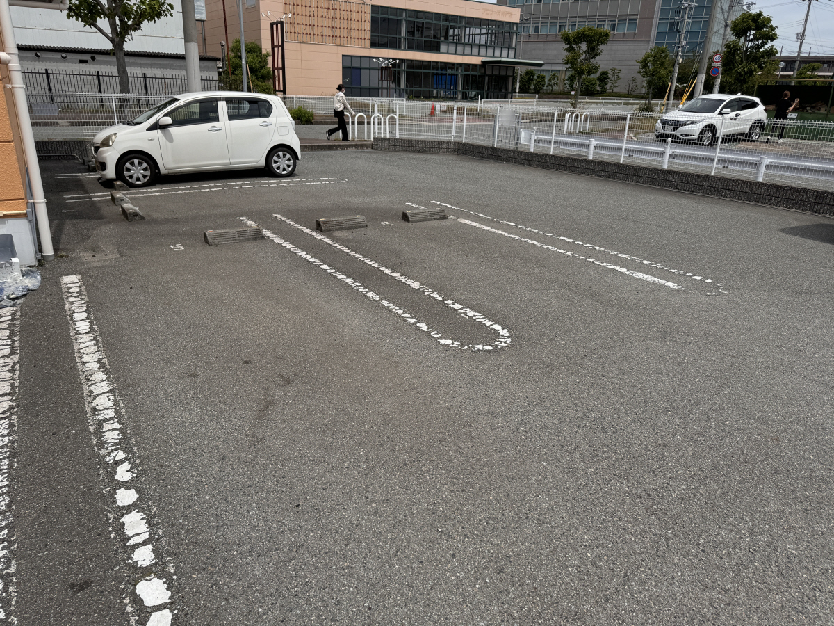 駐車場 写真13