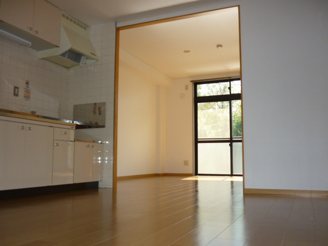 リビング ※同物件の別号室の写真です 写真2