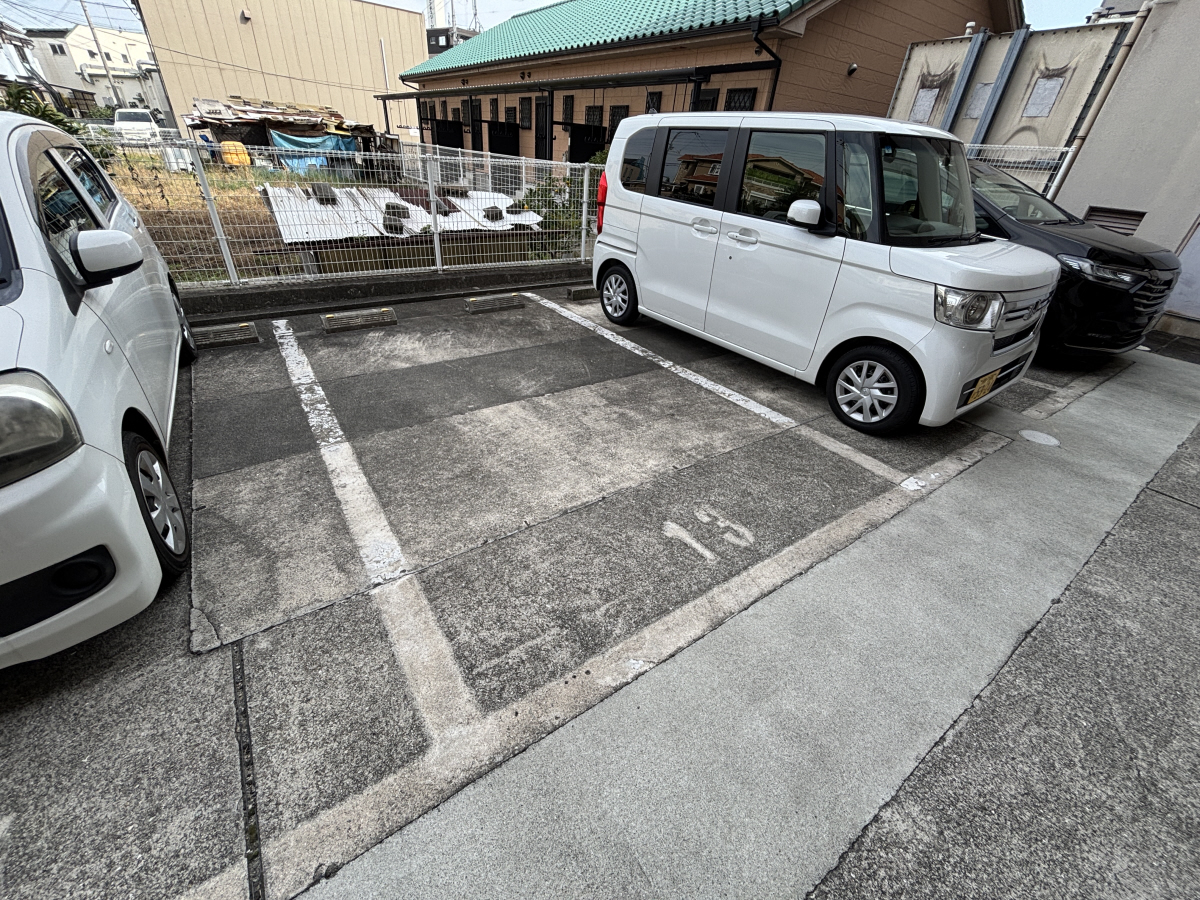 駐車場 写真16