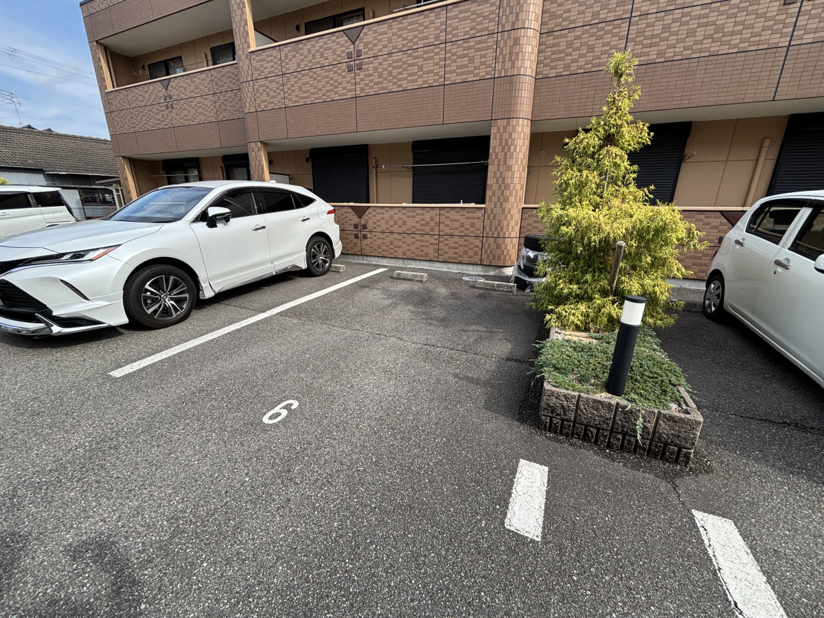 駐車場 写真16