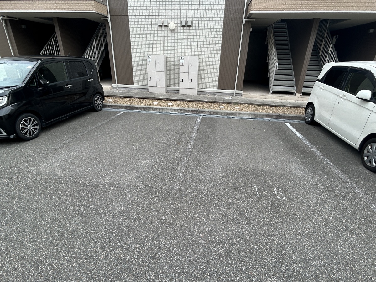 駐車場 写真16