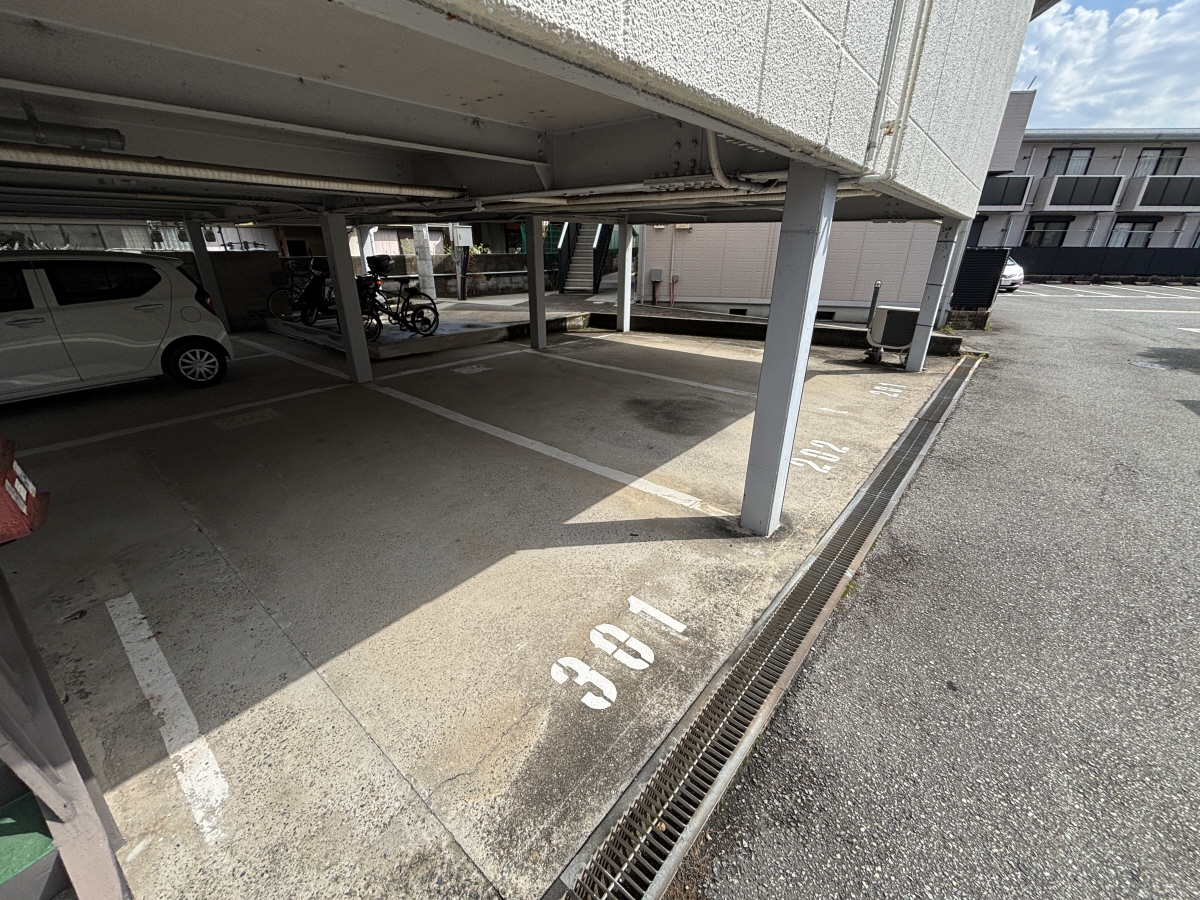 駐車場 写真14