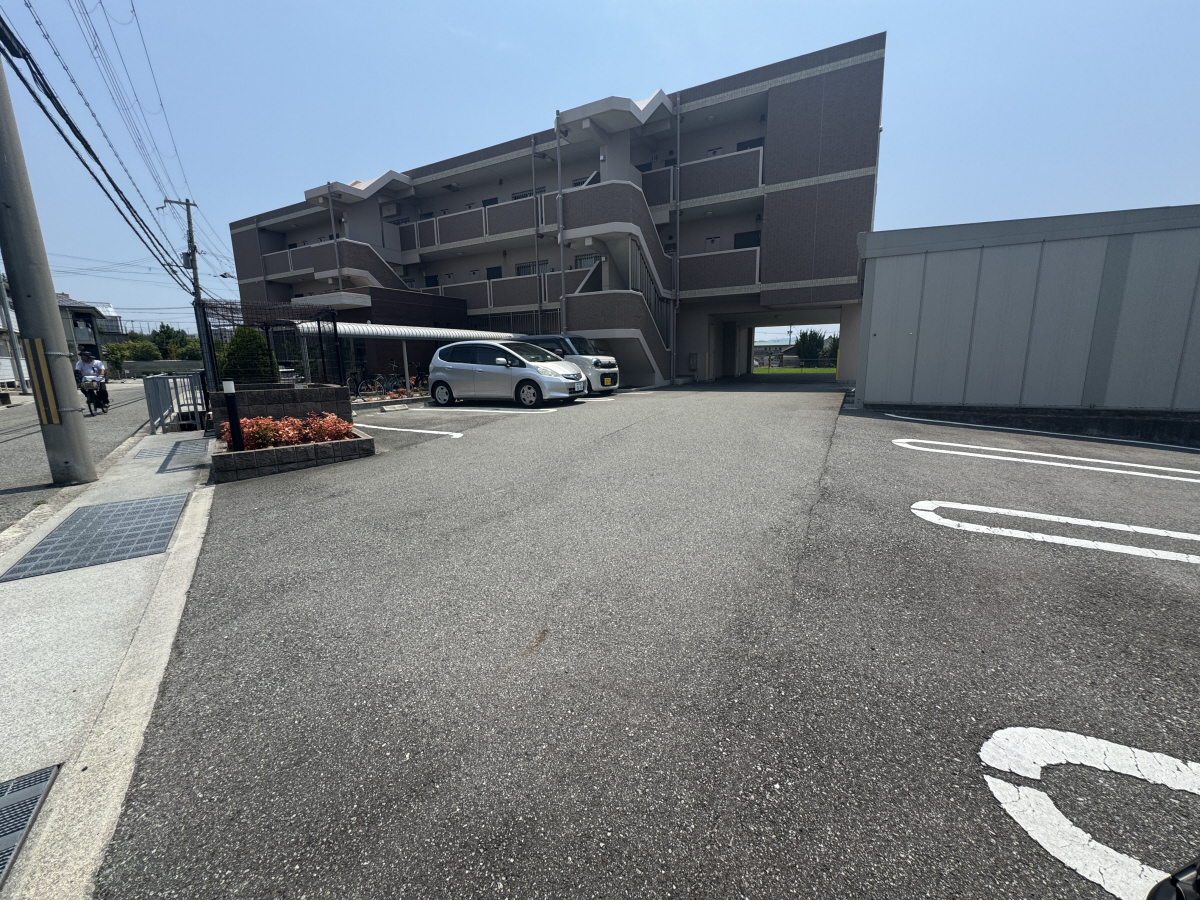 駐車場 写真16