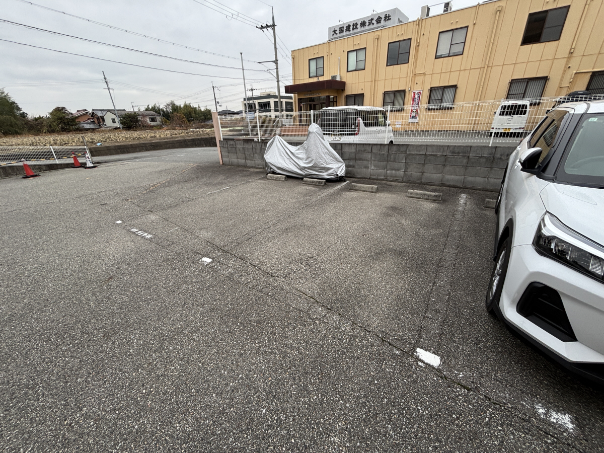 駐車場 写真14