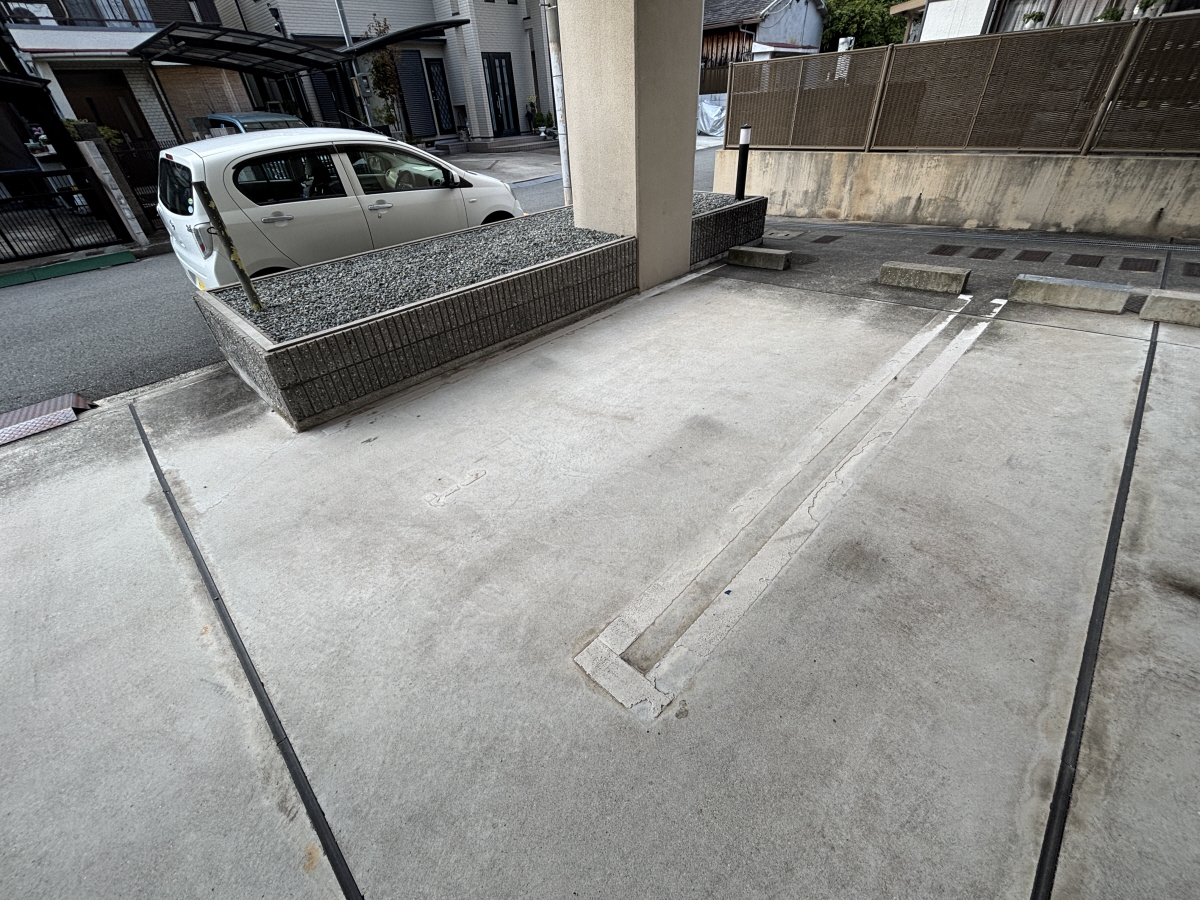 駐車場 写真16