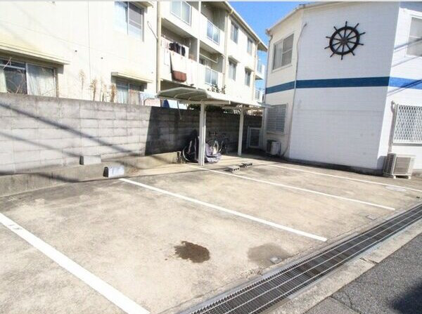 駐車場 写真12