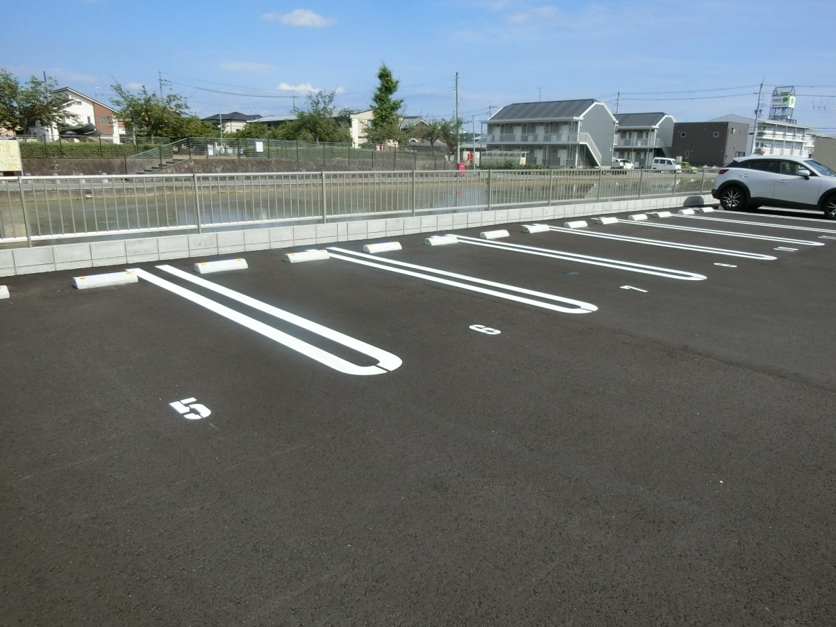 駐車場 写真12