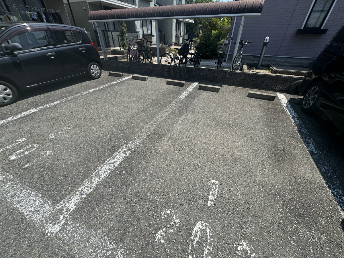 駐車場 写真13