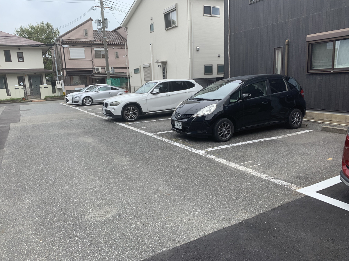 駐車場 写真13