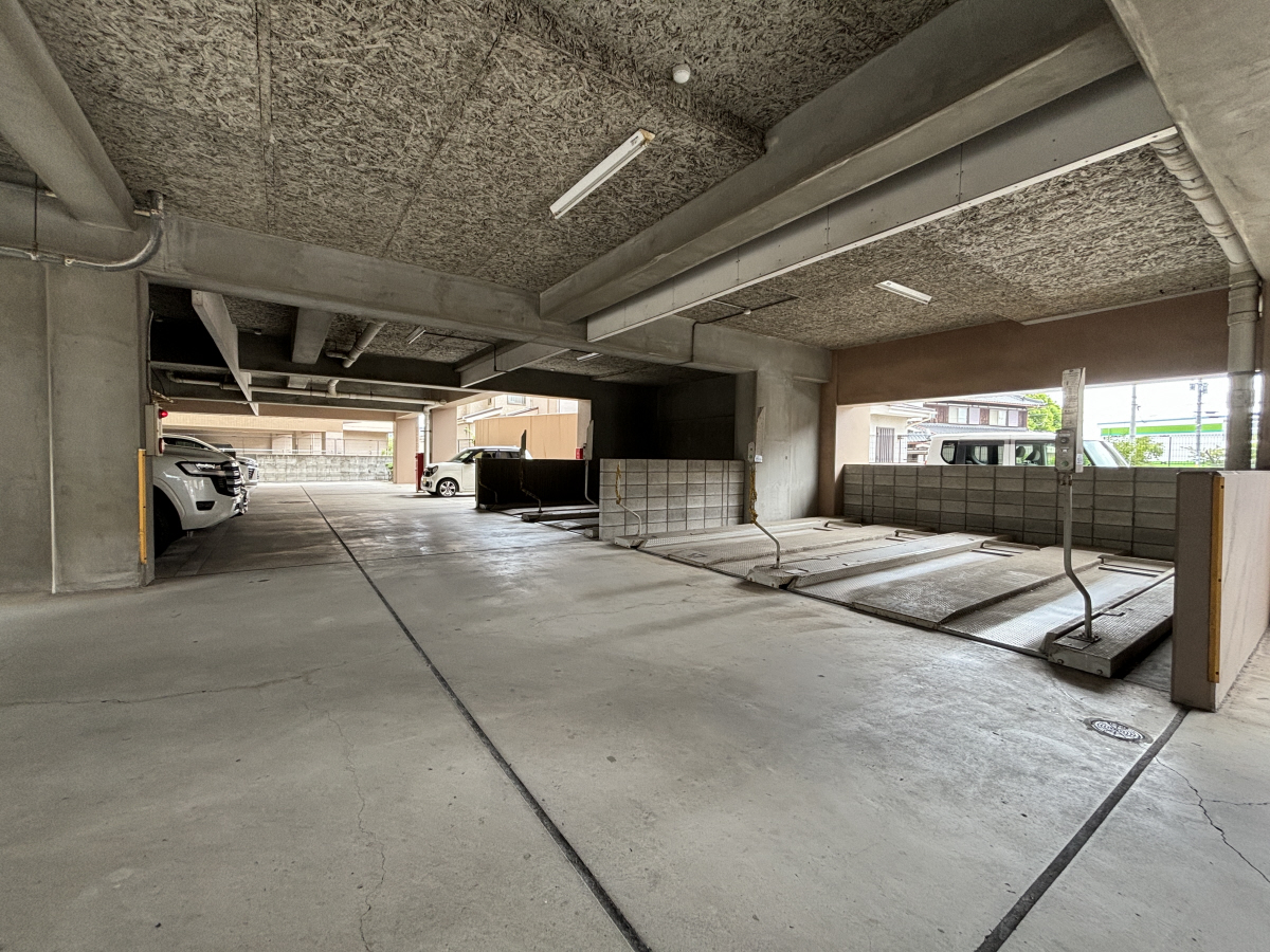 駐車場 写真17