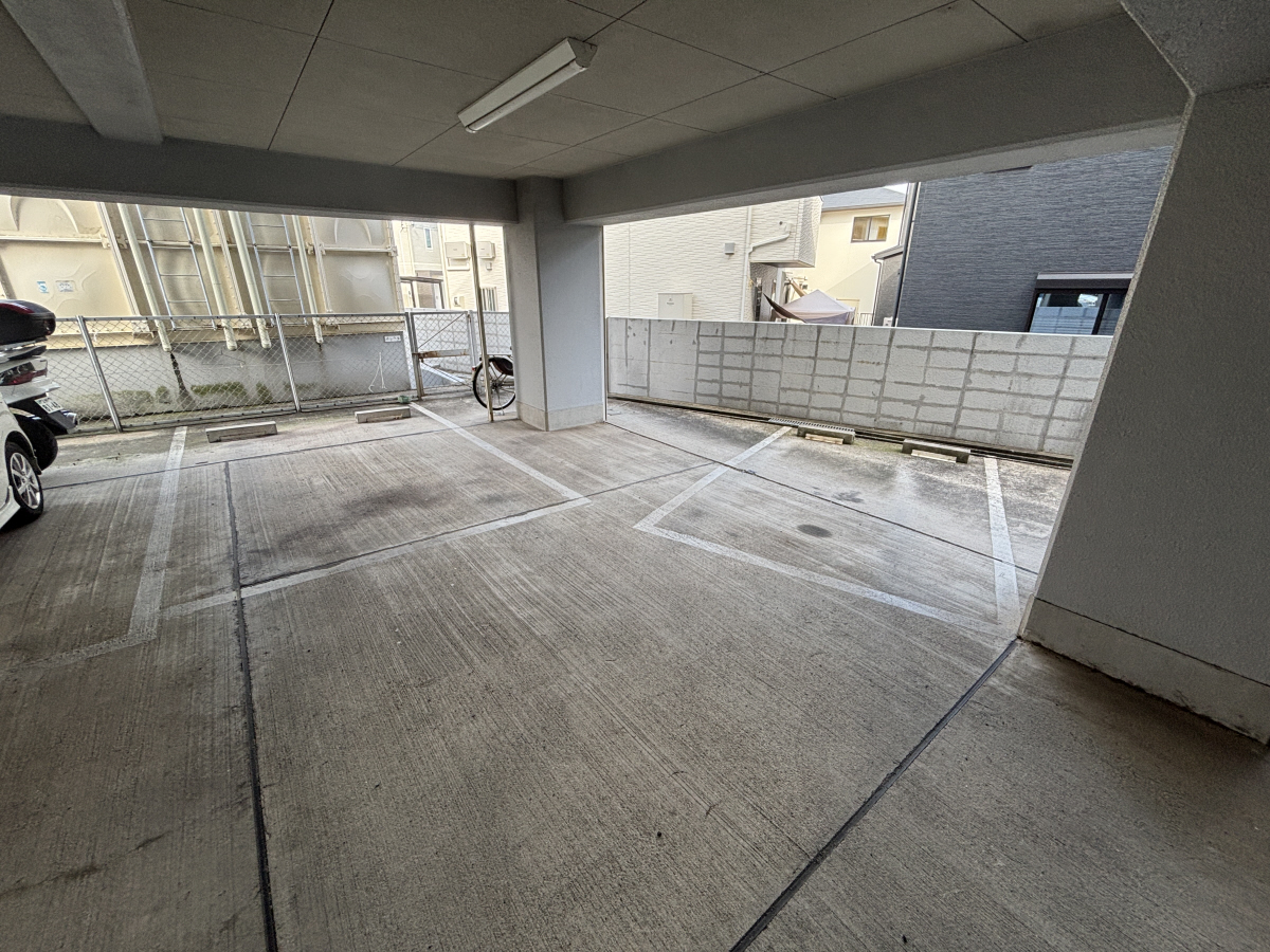 駐車場 写真14