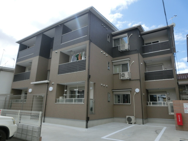 物件番号:1076740177 JR西明石駅まで徒歩圏内 生活便利な立地 設備充実の築浅ハイツです