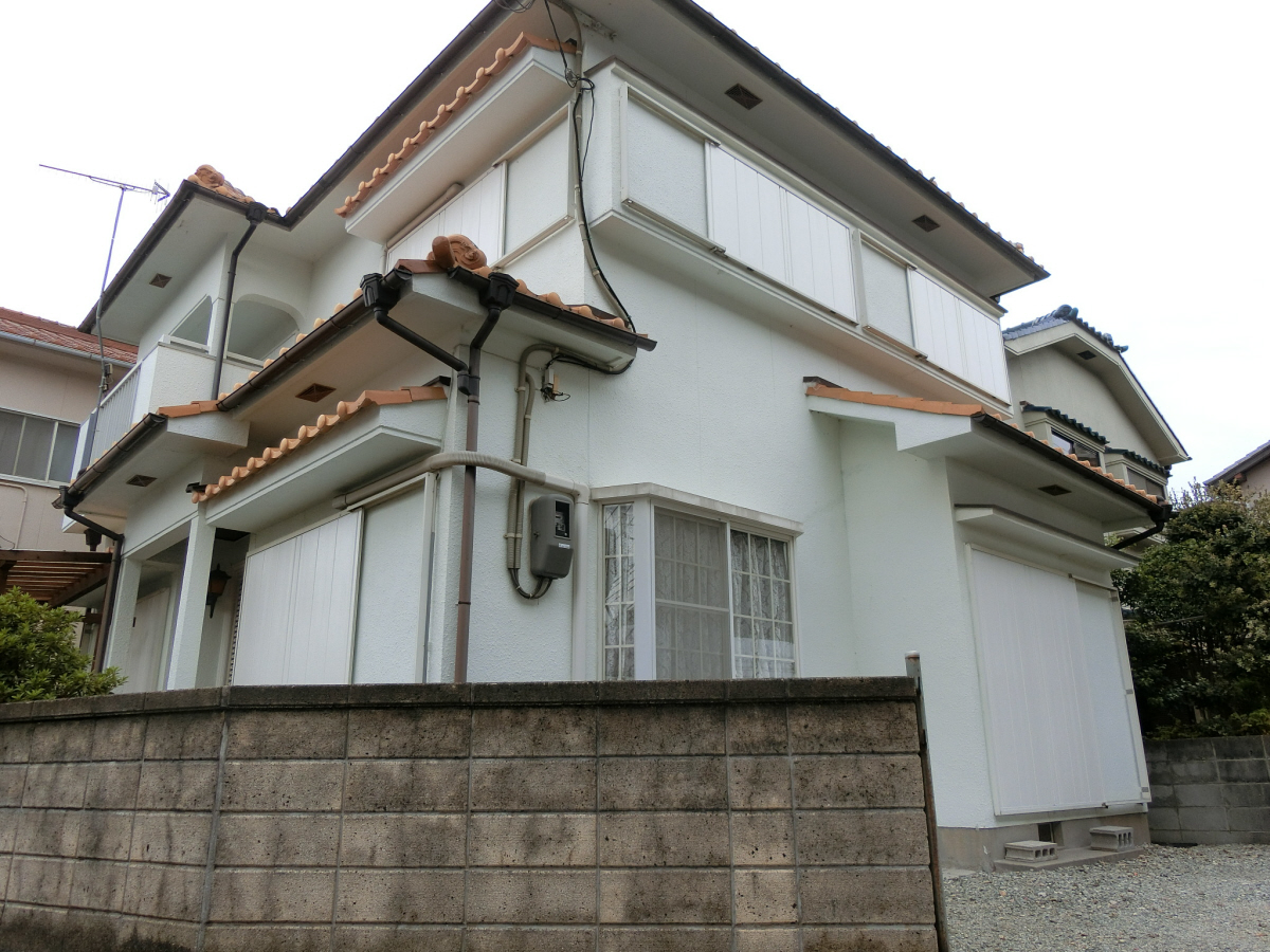 物件番号:1076734783 ペット(ワンちゃん)OKの戸建貸家 駐車場1台込み 生活便利な立地です