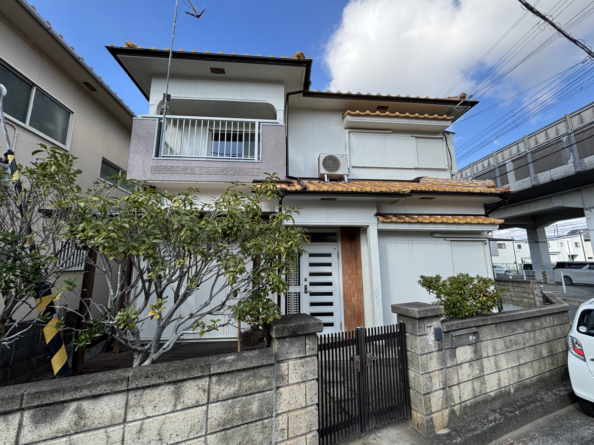 物件番号:1076734783 ペット（ワンちゃん）OKの戸建貸家　駐車場1台込み　生活便利な立地です