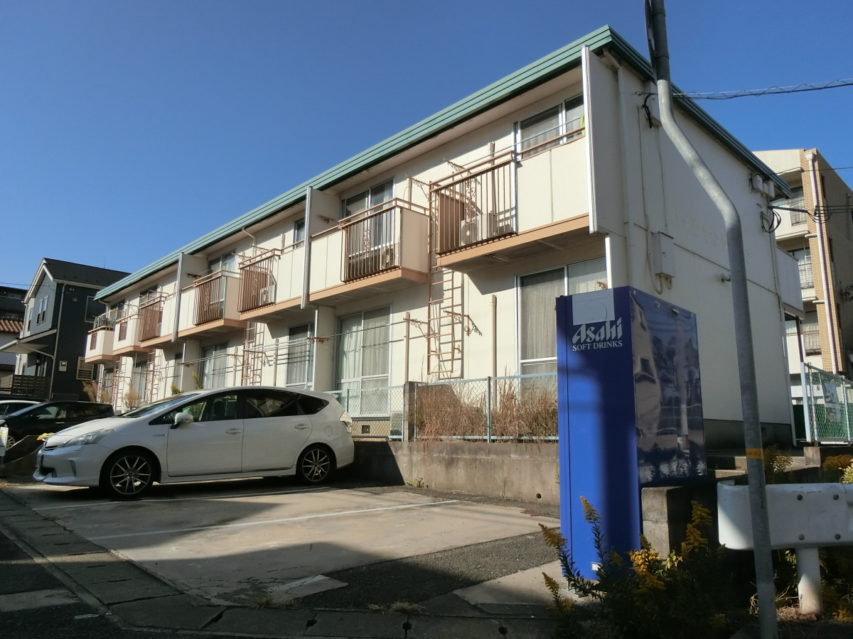 物件番号:1076734956 近隣にコンビニ・飲食店あり　生活便利な立地　敷地内の駐車場空有ります