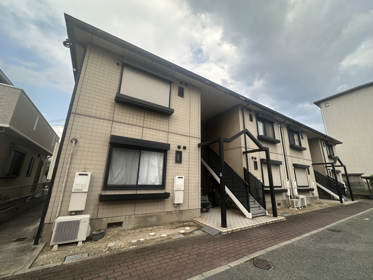物件番号:1076735202 敷金・礼金０円キャンペーン中　人気のカウンターキッチン　広々リビングです