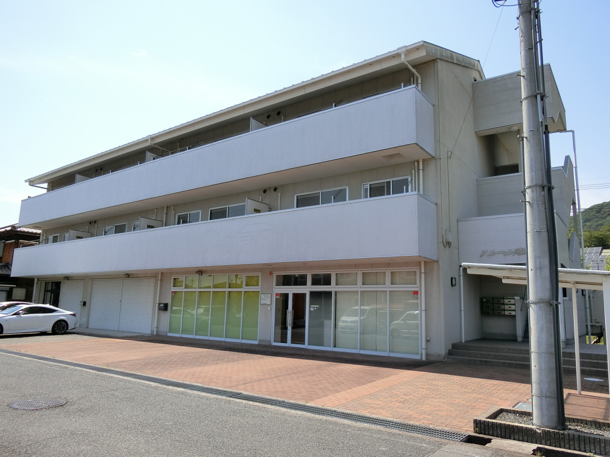 物件番号:1076735962 ペット飼育可能物件　インターネット無料　人気のシステムカウンターキッチンです