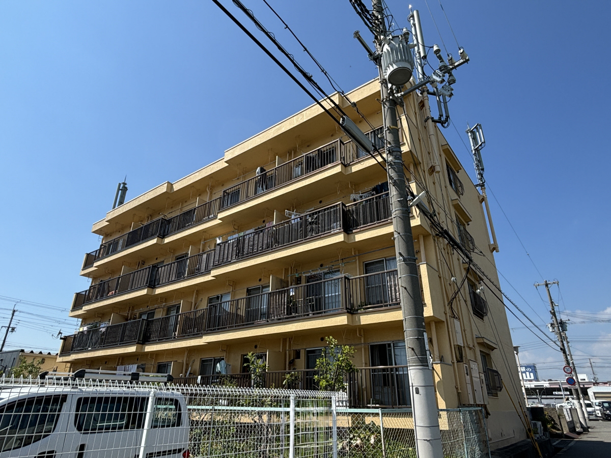 物件番号:1076741189 リノベーション物件で内装キレイ　スーパー近く　南向きで日当たり良好です。