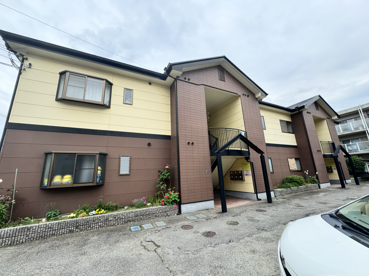 物件番号:1076745142 角部屋で日当り良好 広々間取りで新婚さんにもおすすめな物件です