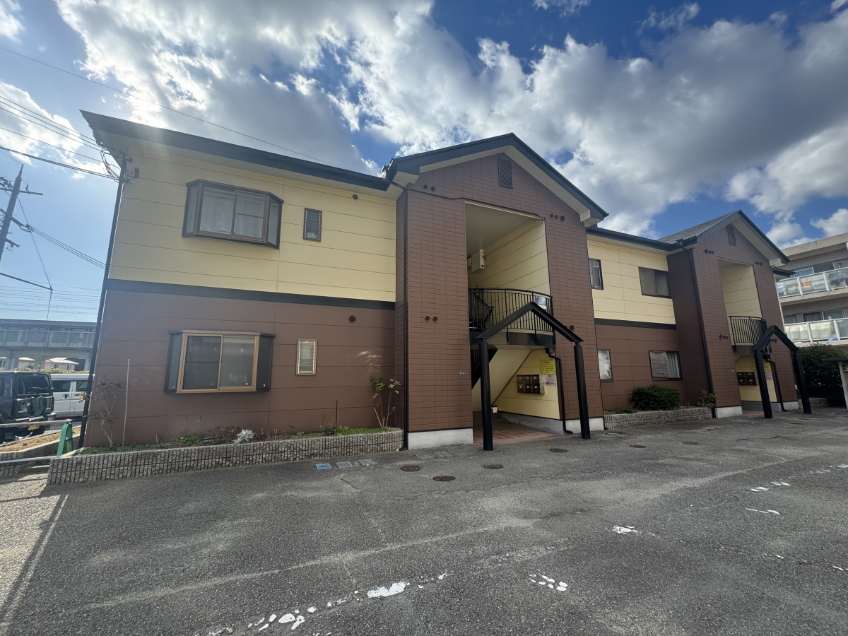 物件番号:1076745142 角部屋で日当り良好 広々間取りで新婚さんにもおすすめな物件です