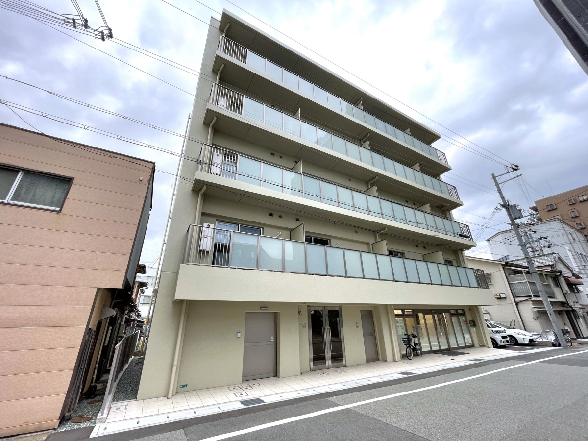 物件番号:1076740079 人気の駅徒歩圏内 人気の築浅マンション オートロック防犯カメラ付きで安心です