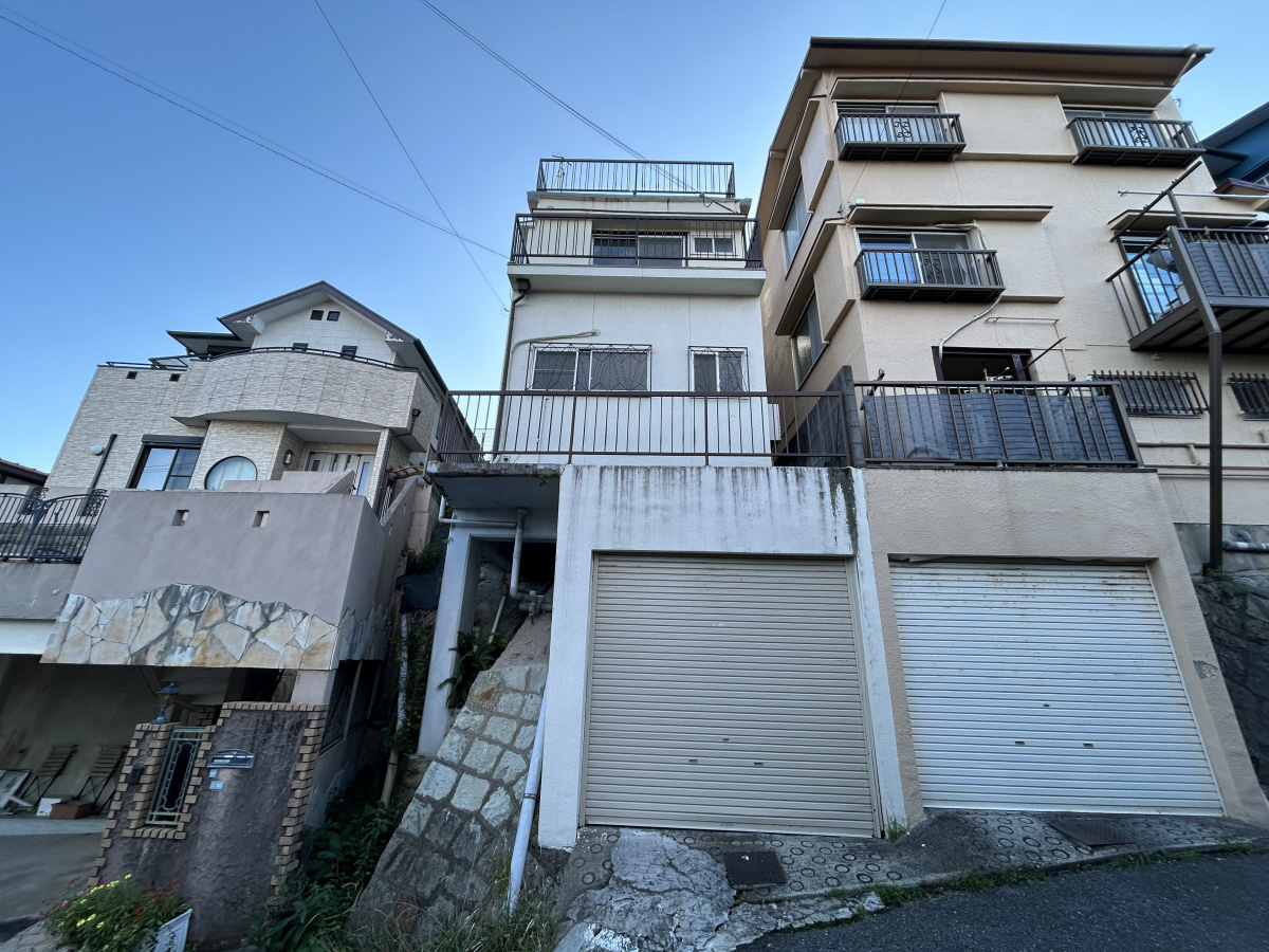 物件番号:1076740144 掘込駐車場1台・フルリノベーション・眺望良好 大きいバルコニー付きの物件