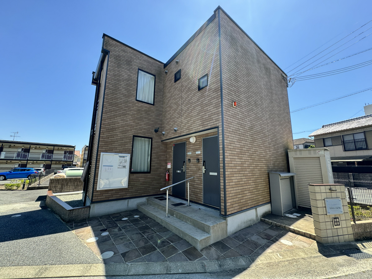 物件番号:1076740433 1棟2戸の独立部屋！広々居室で充実生活　ホームセキュリティ完備