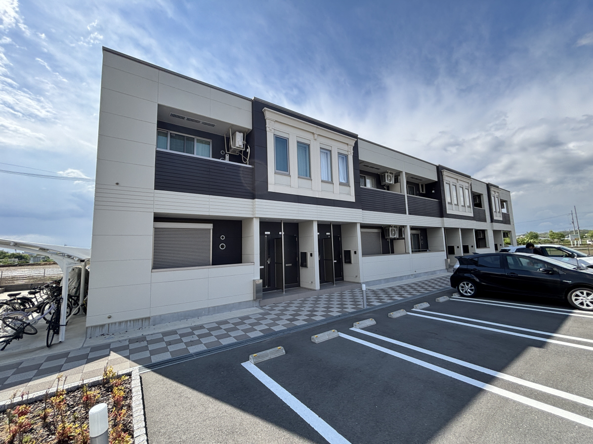 物件番号:1076745804 大手ハウスメーカー施工の築浅ハイツ　設備充実で嬉しいインターネット無料です