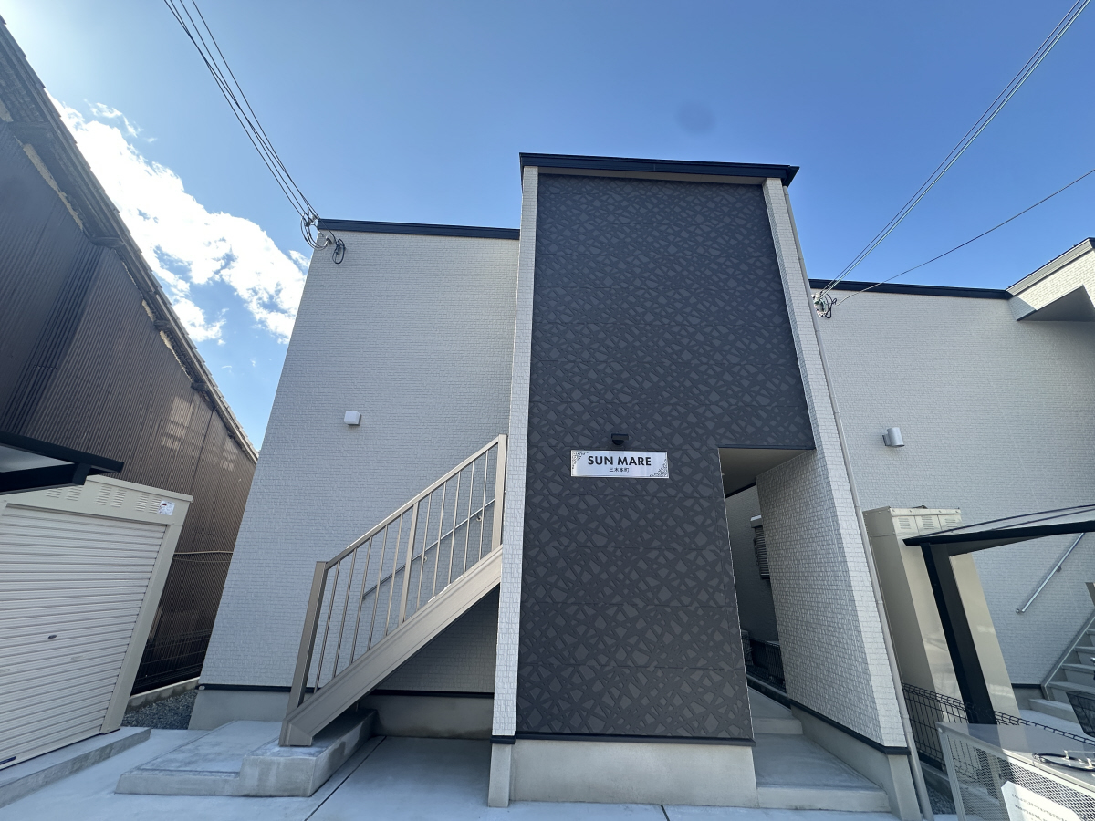 物件番号:1076742744 三木駅徒歩５分の新築ハイツ　インターネット無料　室内設備充実しています　