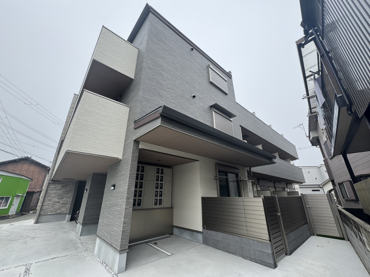 物件番号:1076743389 山陽林崎駅まで楽々徒歩圏内　ペット飼育OK　オシャレなデザイナーズハイツ