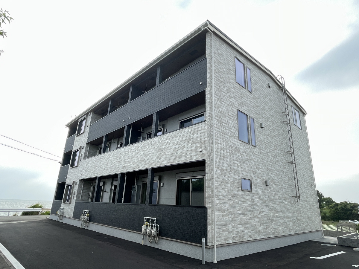 物件番号:1076743589 人気な明石市の築浅ハイツ　ネット無料　エアコンや宅配BOX等設備充実しています