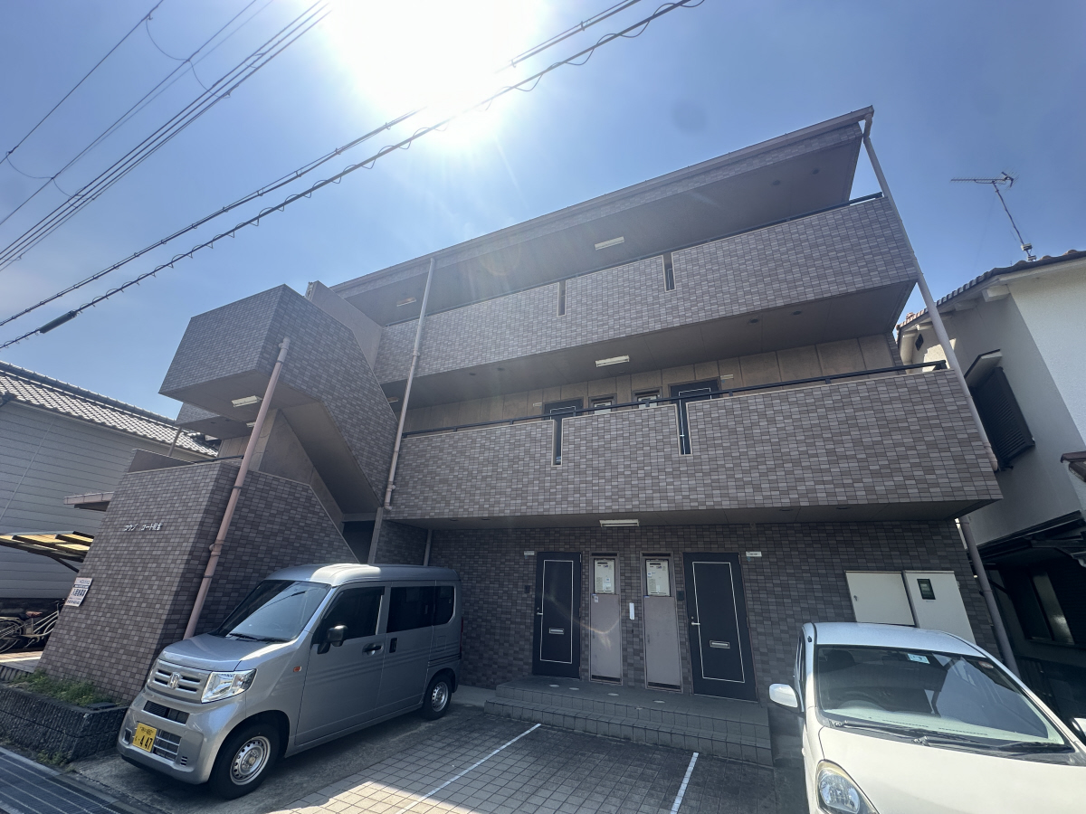 物件番号:1076743486 近隣生活施設有り　バルコニー南向きで日当たり　トイレ・バス別のセパレート