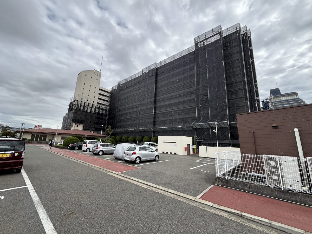 物件番号:1076744686 JR土山駅徒歩圏内分譲賃貸マンション 設備充実 LDK広々16帖です