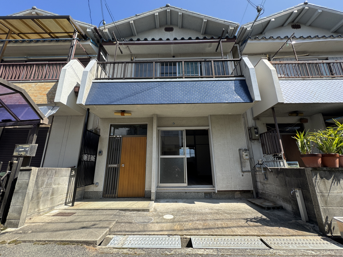 物件番号:1076744136 敷金・礼金０円キャンペーン　ペット（猫も）相談可　駐車場１台込みの賃料です