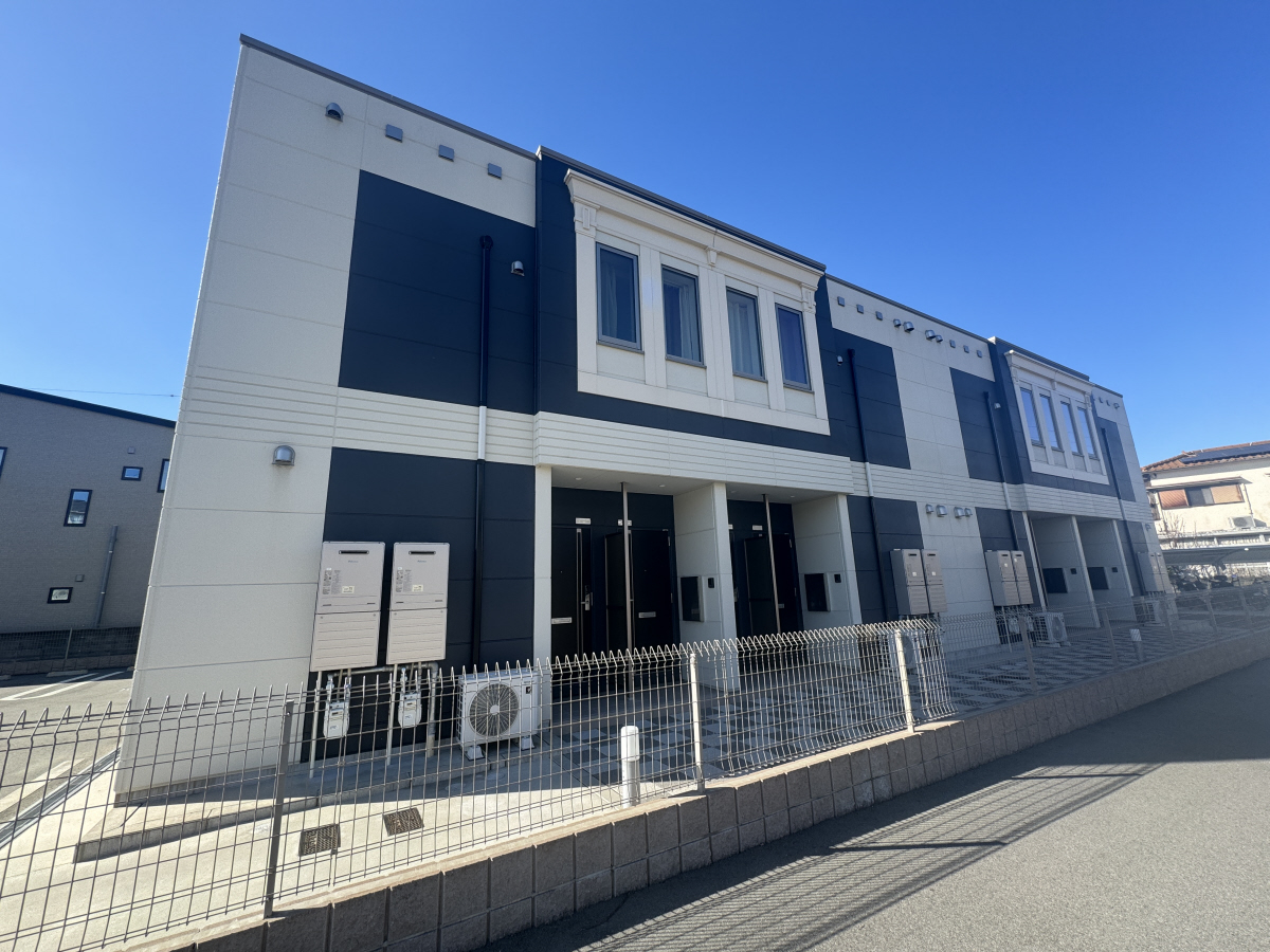 物件番号:1076744456 大手ハウスメーカー施工の築浅ハイツ　JR・山陽電鉄の２WAY　インターネット無料