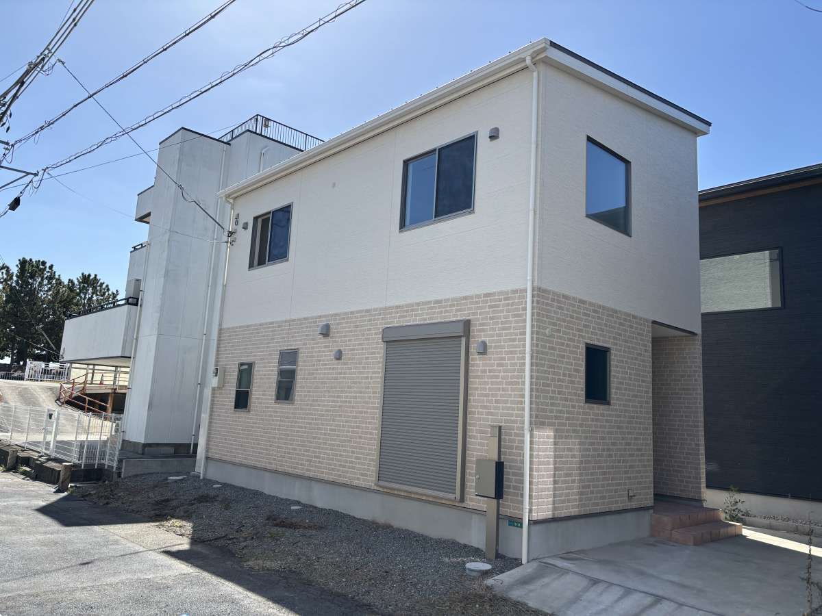 物件番号:1076744493 人気のオール電化住宅　大蔵海岸近く　設備も充実　駐車場１台込の賃料です
