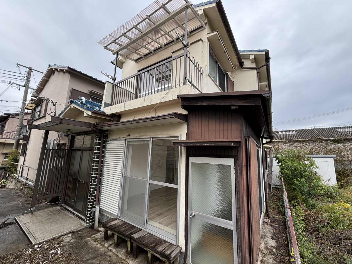 物件番号:1076744698 敷金0円キャンペーン 人気の戸建賃貸 生活便利な立地です