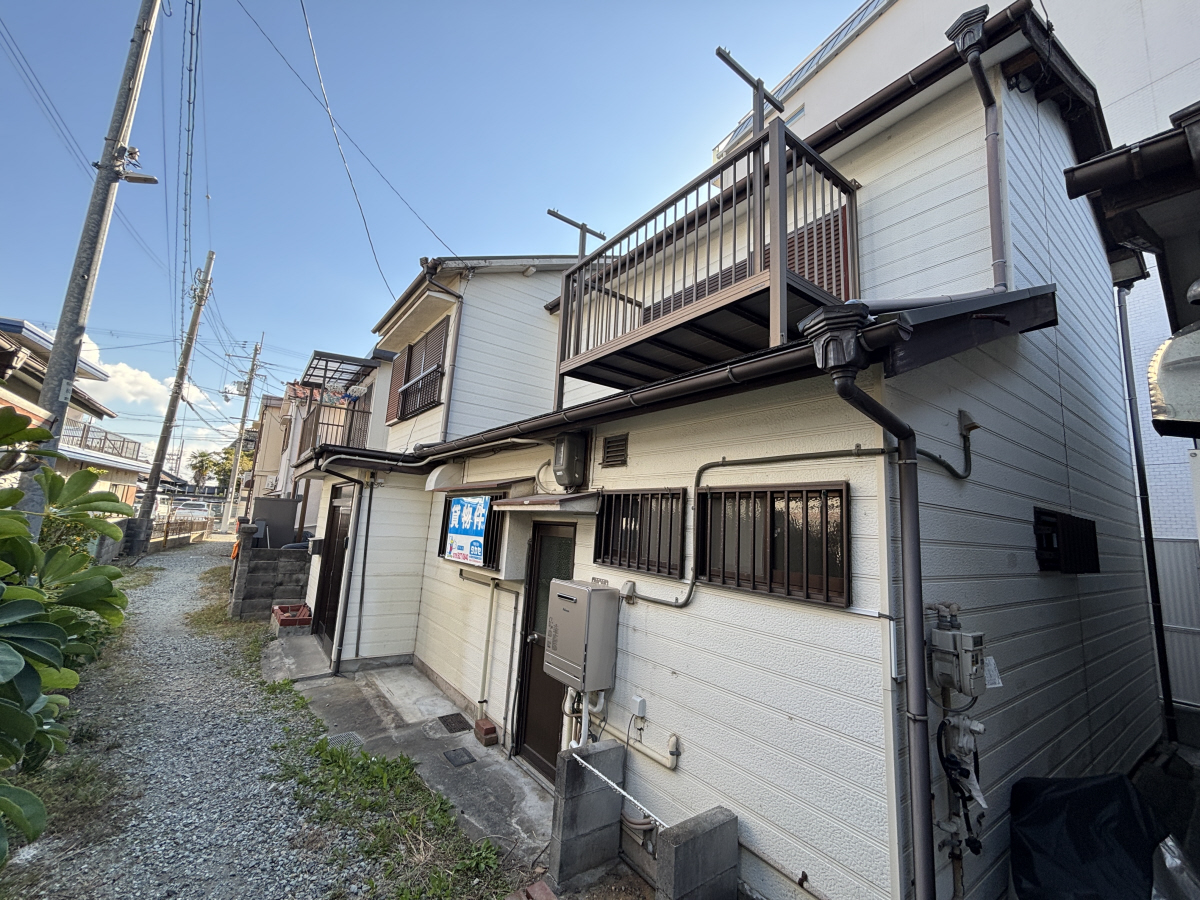 物件番号:1076744828 JR大久保駅徒歩圏内の戸建賃貸 生活便利な立地 使いやすい間取りです