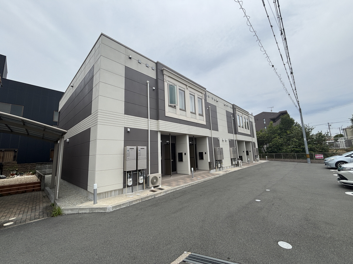 物件番号:1076744989 大手ハウスメーカー施工の築浅ハイツ 設備充実 インターネットも無料です