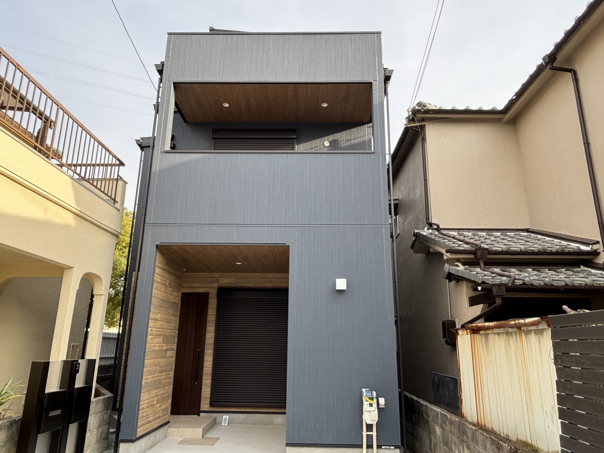 物件番号:1076745039 ペット（猫も）相談可の新築戸建て　充実の設備　駐車場１台込みの賃料です