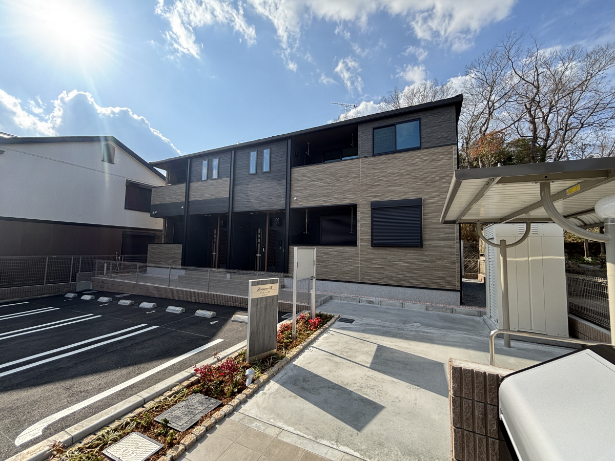 物件番号:1076745151 大手ハウスメーカー施工の新築ハイツ ネット無料 全戸角部屋で日当たり良好