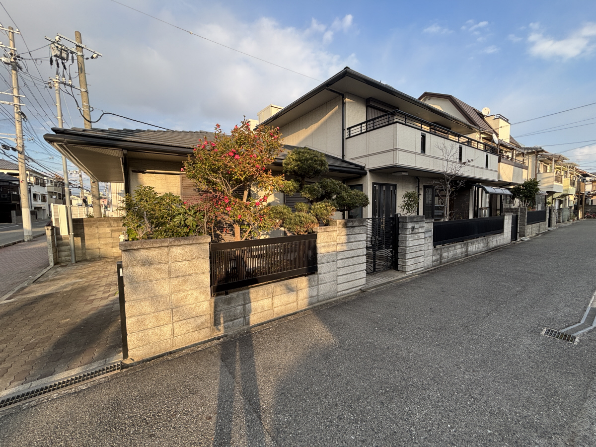 物件番号:1076745282 JR西明石駅まで徒歩圏内　近隣商業施設多数あり　駐車場１台込の賃料です