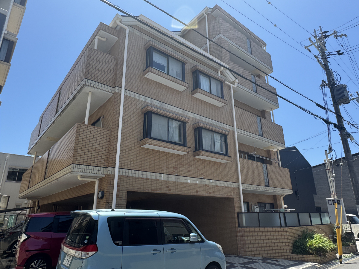 物件番号:1076745837 JR西明石駅まで徒歩圏内 ペット相談可 最上階角部屋で日当たり良好です